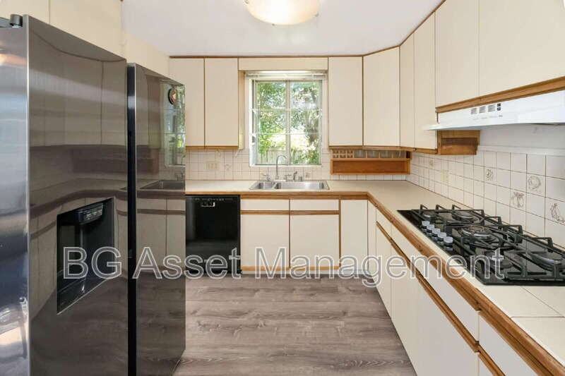 6606 Aqua Vista Ct - Photo 7 of 40