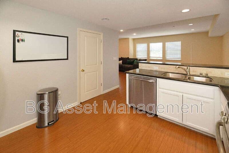 1653 Northshore Dr - Photo 4 of 34