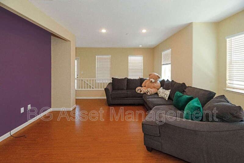 1653 Northshore Dr - Photo 5 of 34