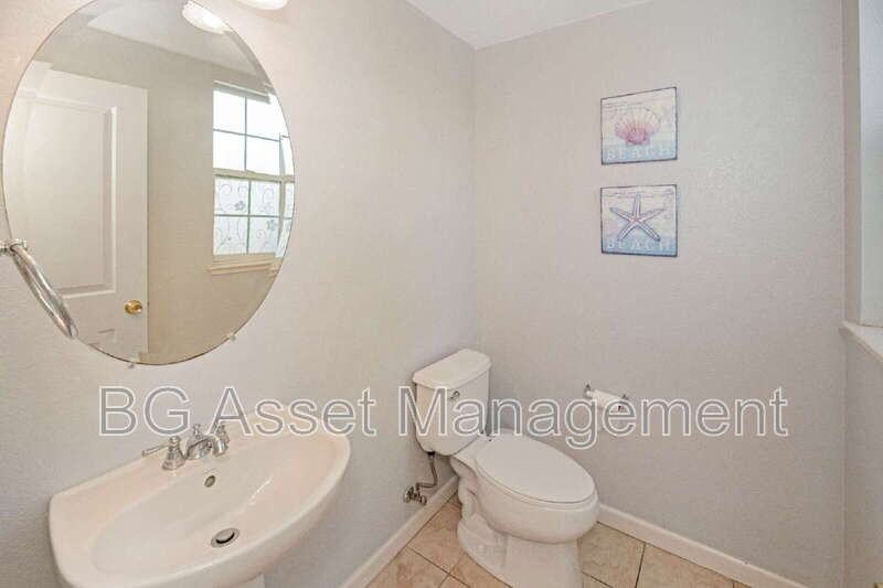 1653 Northshore Dr - Photo 7 of 34