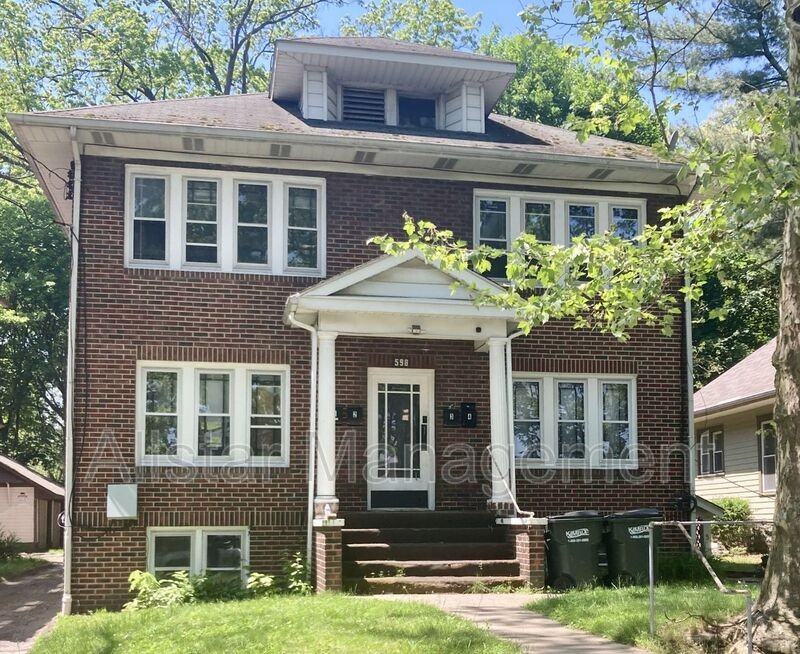 598 Blaine Ave #3