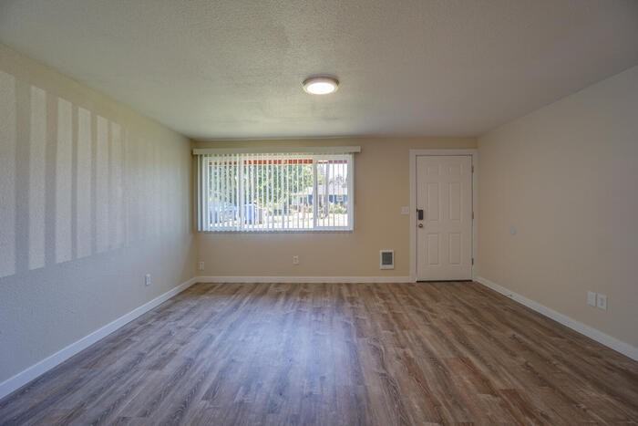 3814 O St #3814 - Photo 6 of 25
