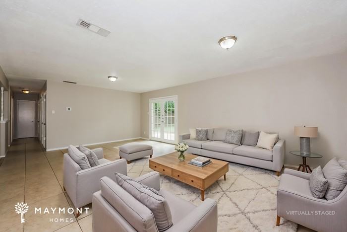 414 Hastings Dr - Photo 5 of 15