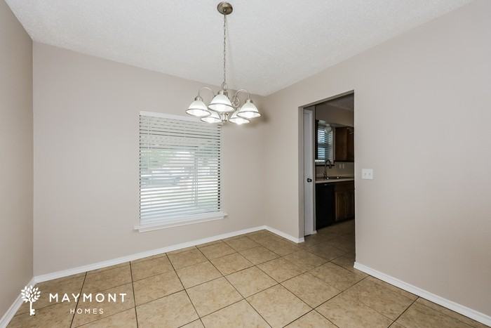 414 Hastings Dr - Photo 6 of 15