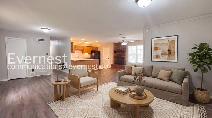 6375 Greenbriar Dr - Photo 2 of 28