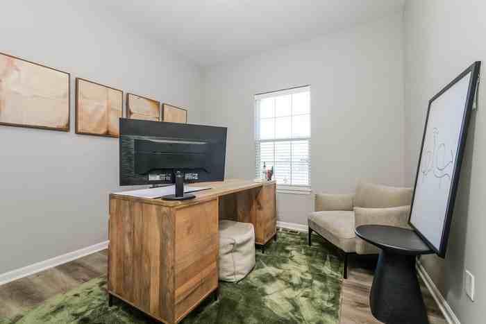 1106 Nw High View Dr - Photo 4 of 16