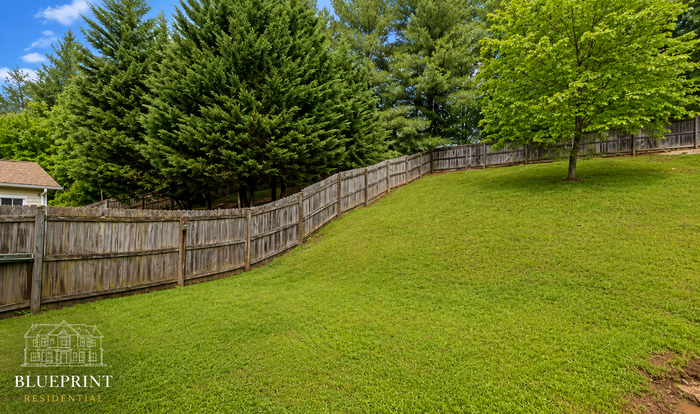3725 Holgate Ln - Photo 4 of 10