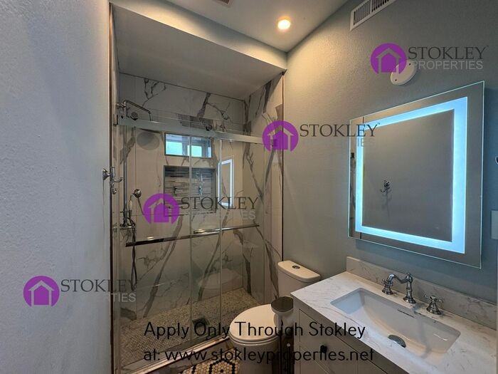 1335 Francis St - Photo 6 of 9