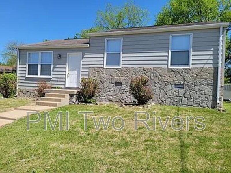 135 Brenda Ln - Photo 2 of 16