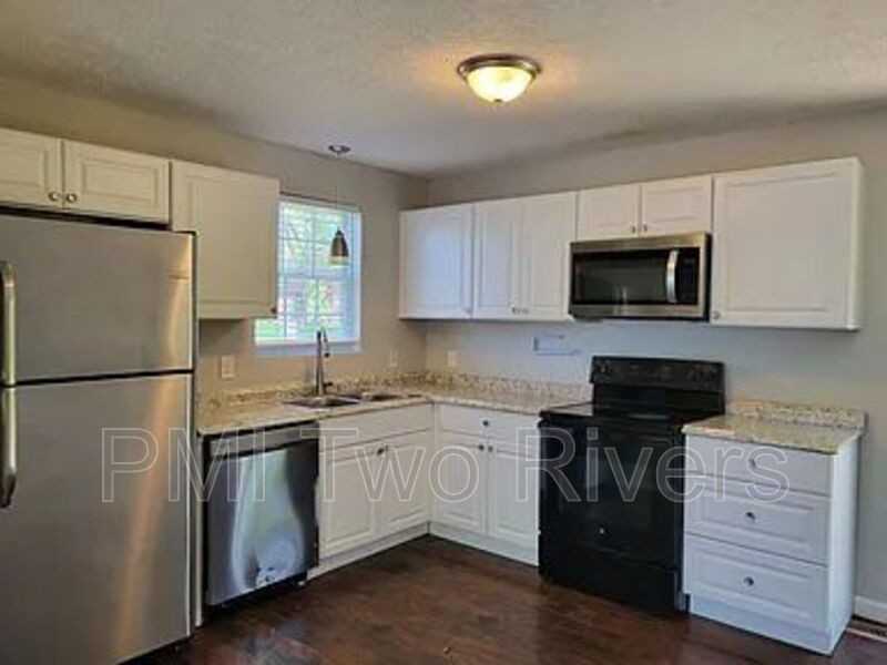 135 Brenda Ln - Photo 4 of 16