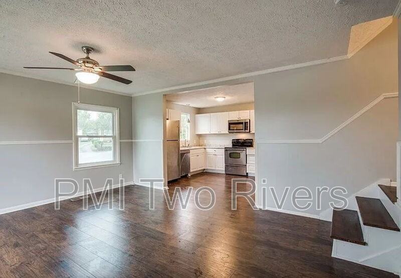 135 Brenda Ln - Photo 7 of 16
