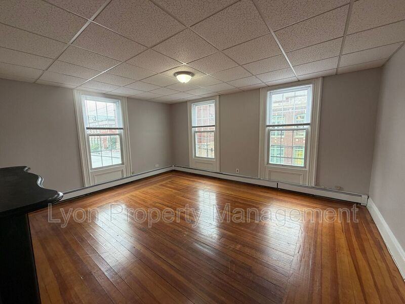 189 Exchange St #2 - Photo 2 of 7