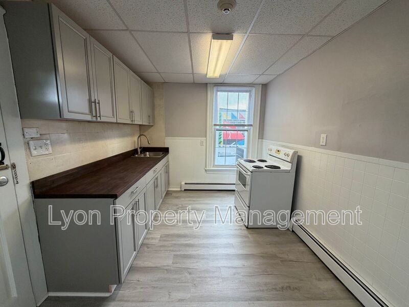 189 Exchange St #2 - Photo 4 of 7