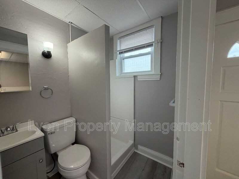 189 Exchange St #2 - Photo 5 of 7