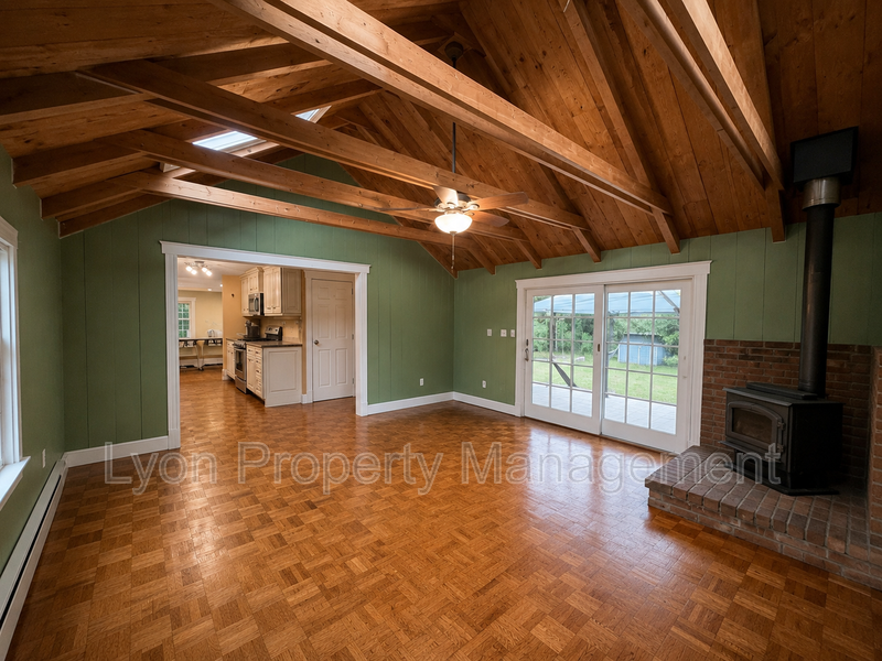 380 N Main St - Photo 4 of 21