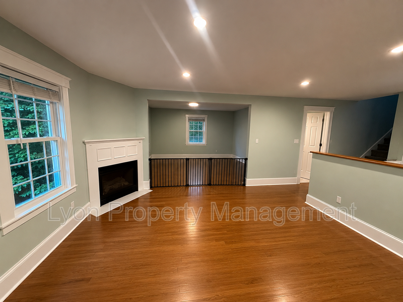 380 N Main St - Photo 7 of 21