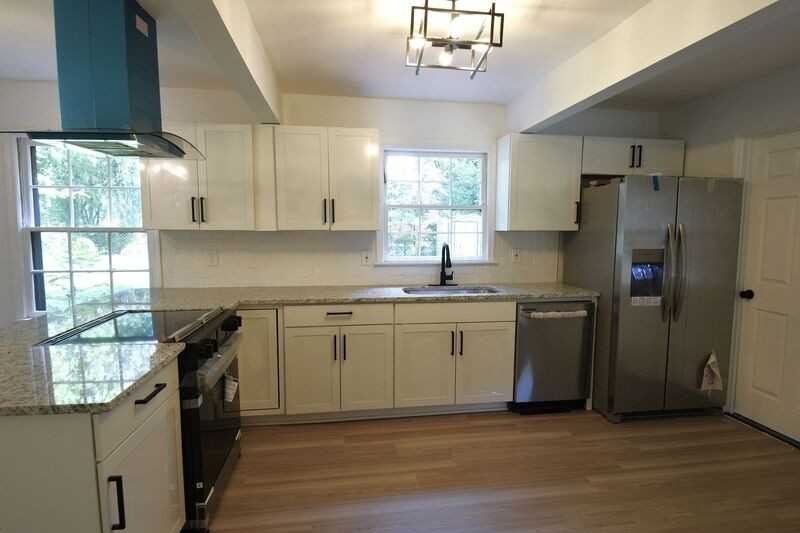 2819 Broadview Dr Nw - Photo 4 of 18