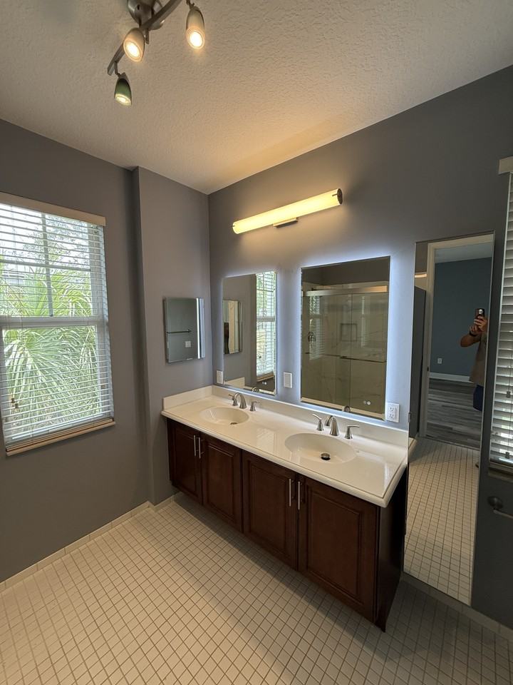 3629 Nw 5th Ter #3629 - Photo 3 of 16