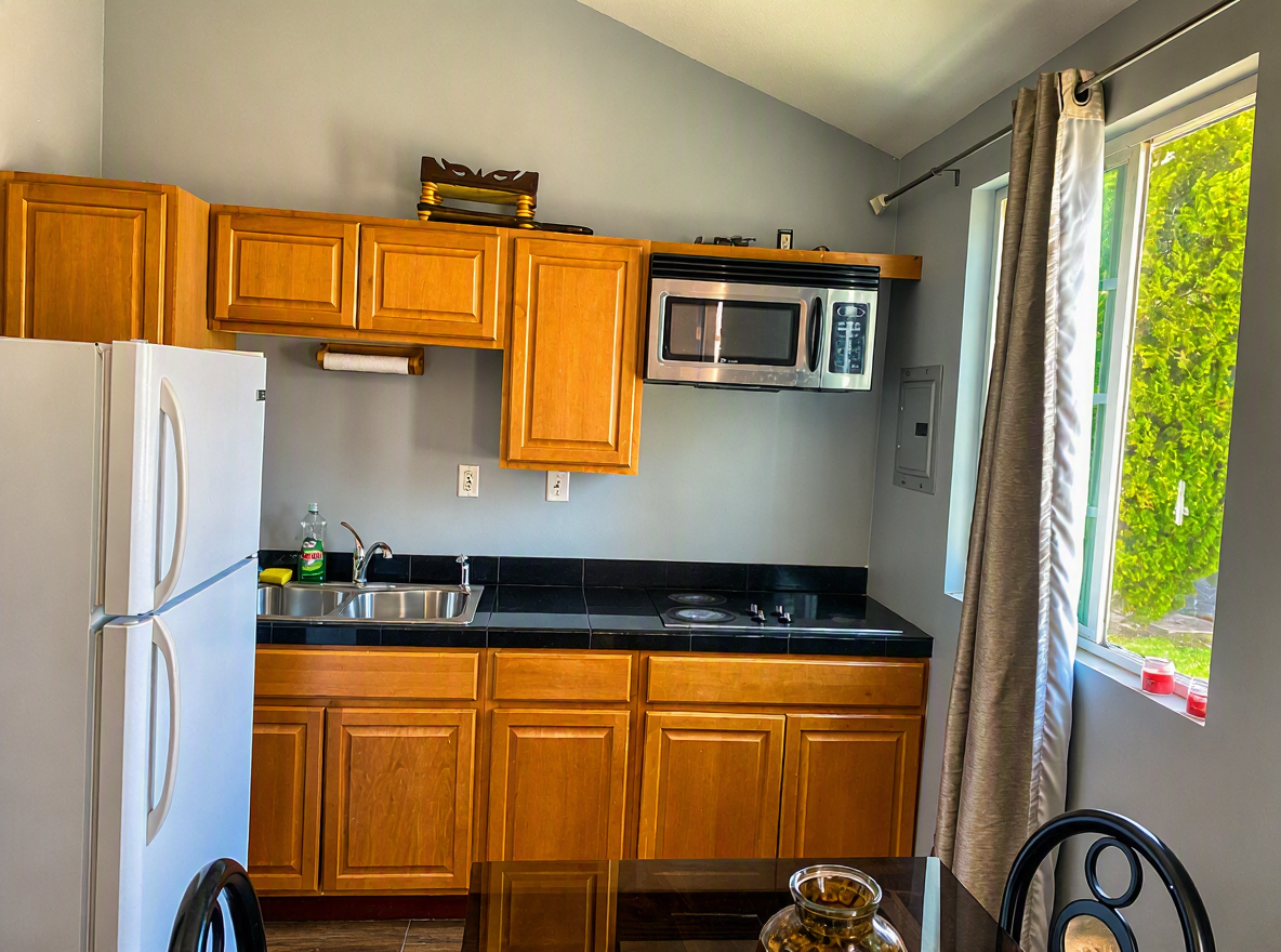 8816 Lilienthal Ave #REAR - Photo 3 of 6
