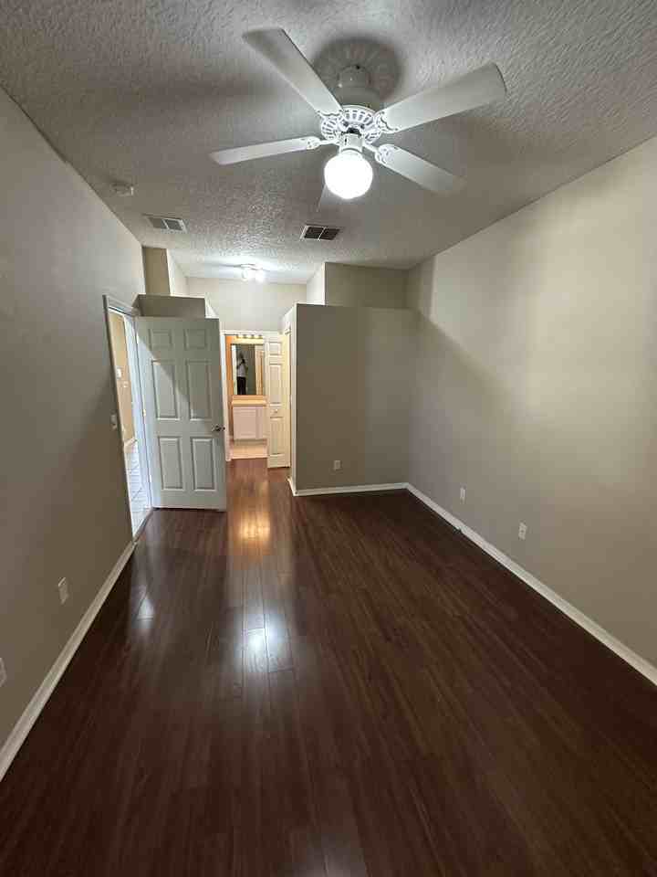 185 Club Villas Ln #185 - Photo 4 of 20