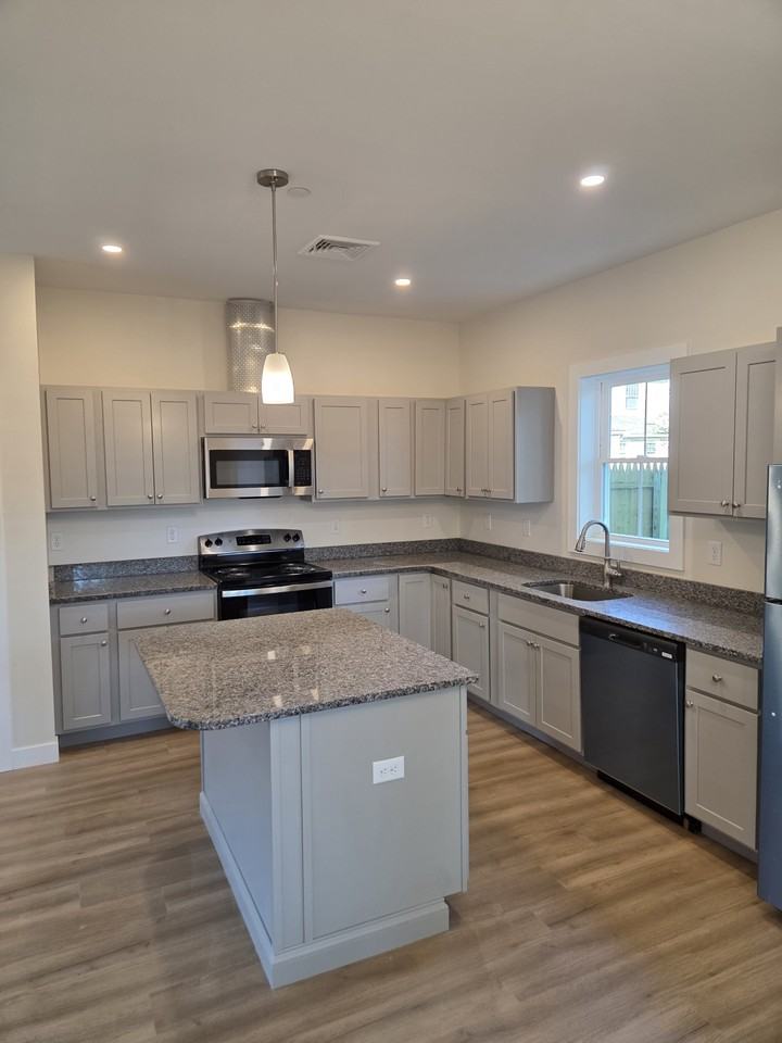 14 Beaver Way #B - Photo 2 of 17
