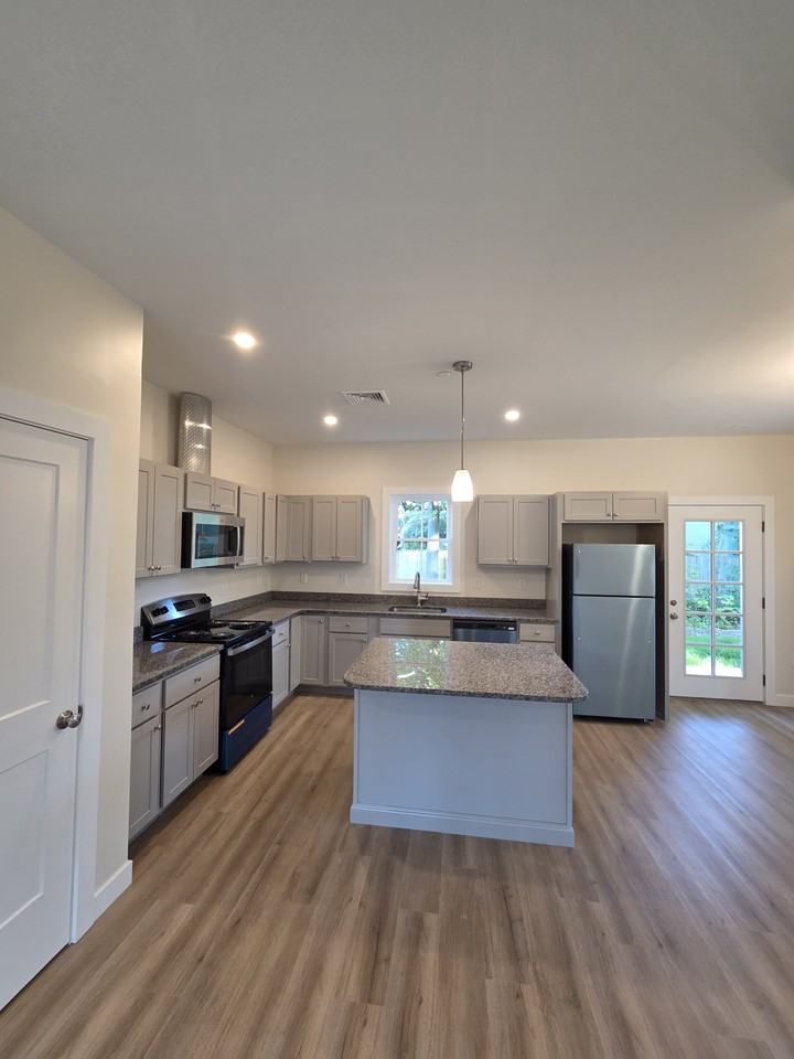 14 Beaver Way #B - Photo 3 of 17