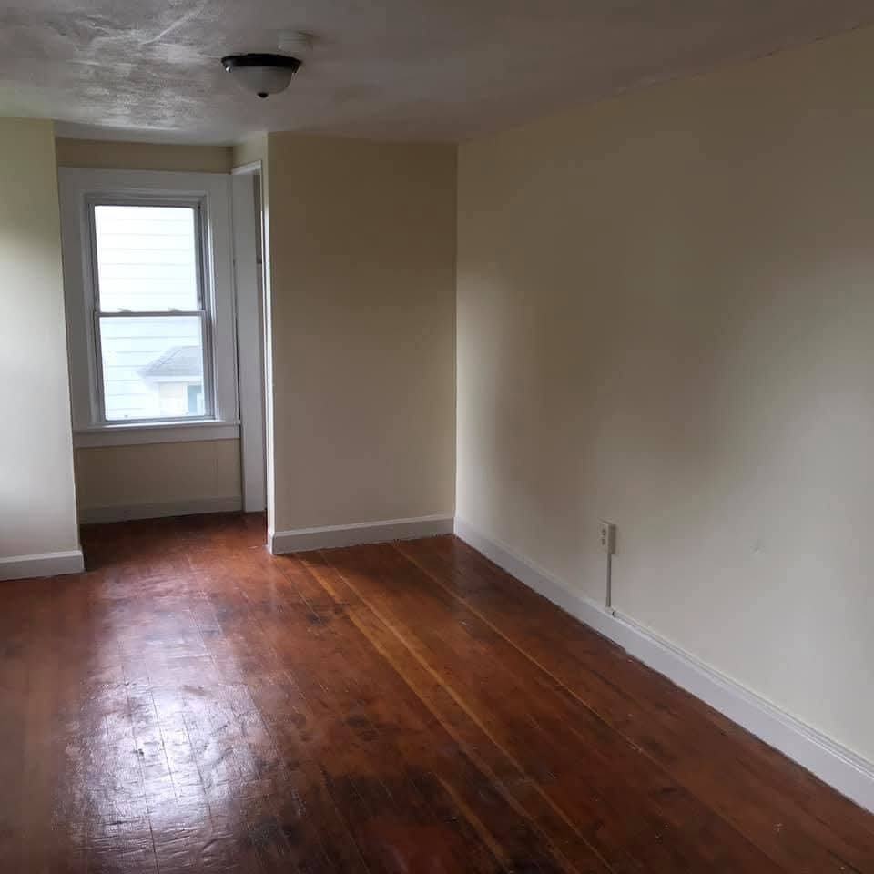78 Elizabeth St - Photo 7 of 9