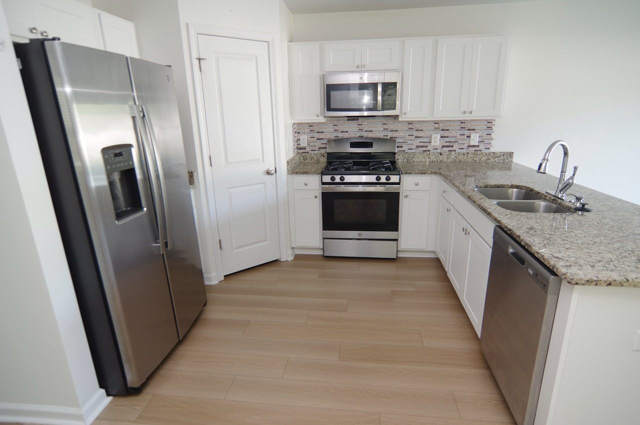 2790 Prince Charles Ct #NA - Photo 3 of 17