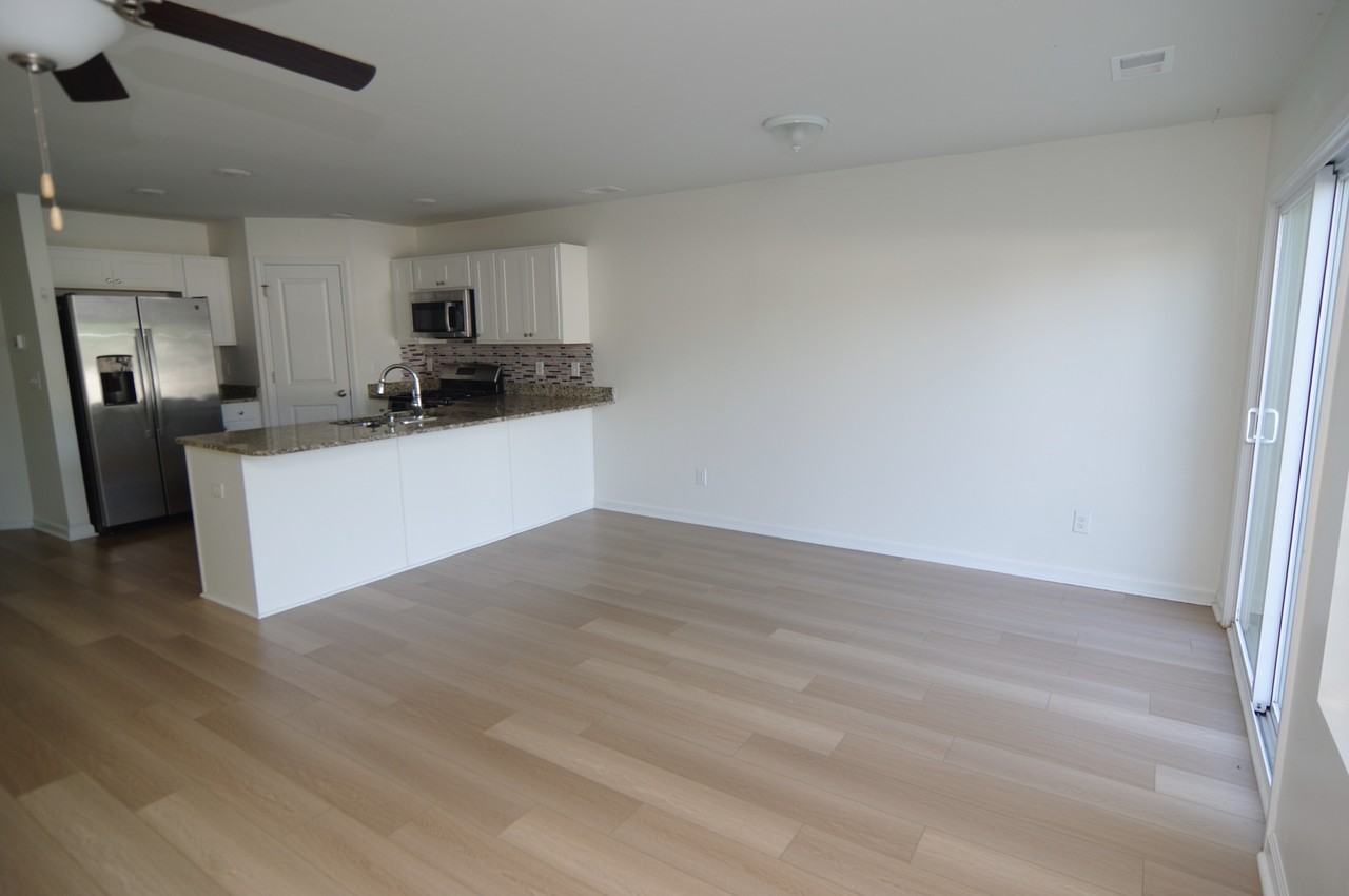 2790 Prince Charles Ct #NA - Photo 6 of 17
