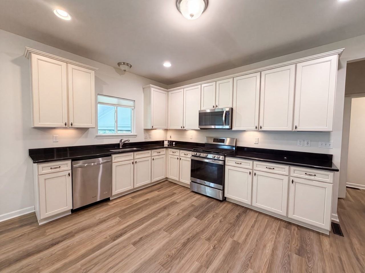 5946 Hawkins Ridge Ct #NA - Photo 2 of 16