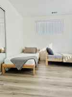 featured image of 215 1/2 E 29th St #NA