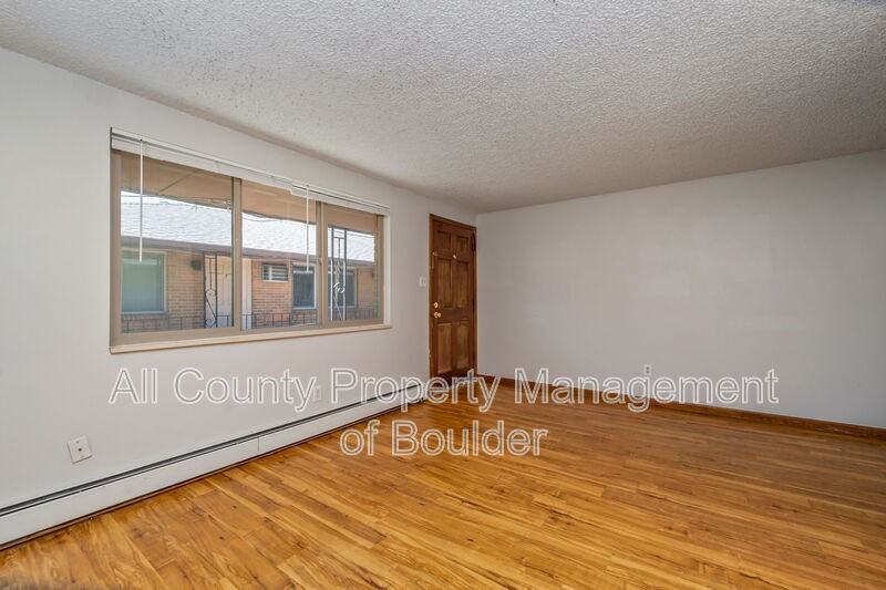 1353 Coffman St #12 - Photo 5 of 14