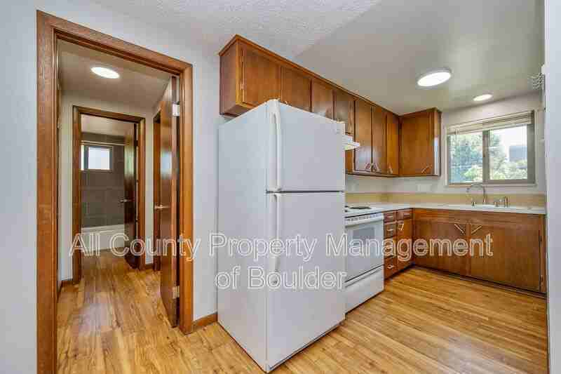 1353 Coffman St #12 - Photo 7 of 14