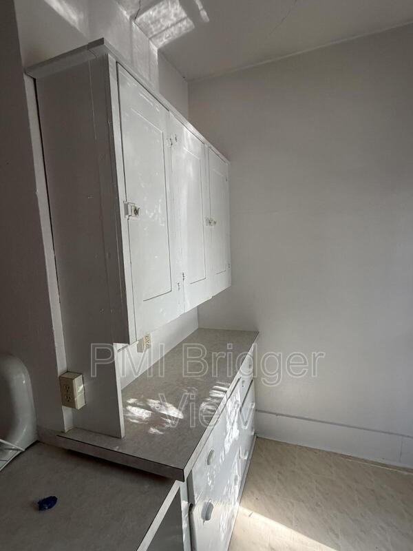 210 S Black Ave #2 - Photo 4 of 6