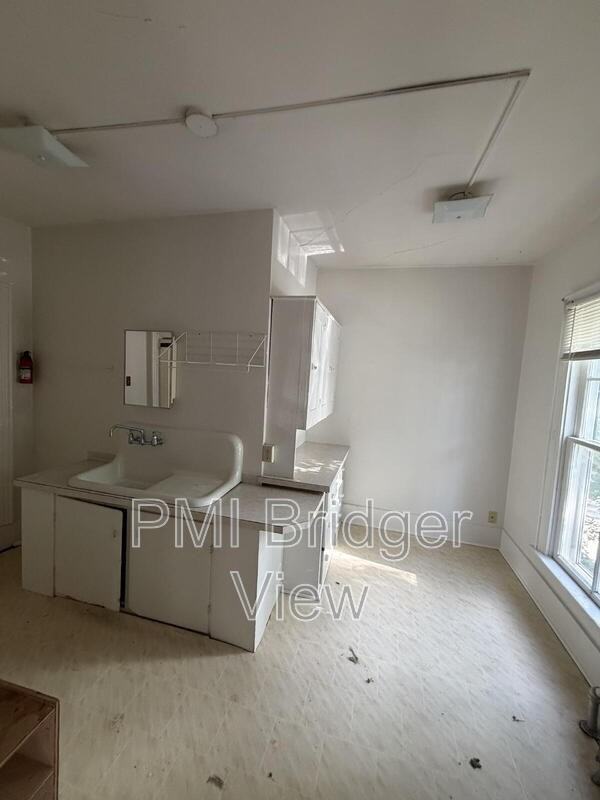 210 S Black Ave #2 - Photo 6 of 6