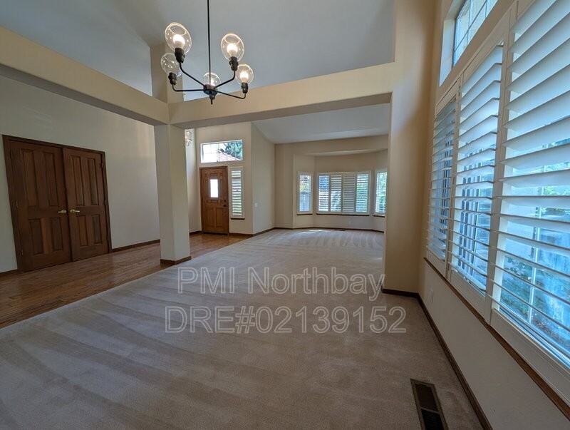 3275 Formby Ln - Photo 4 of 26