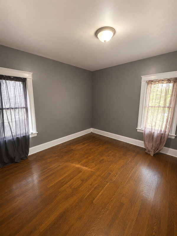 12602 Locke Ave - Photo 3 of 6