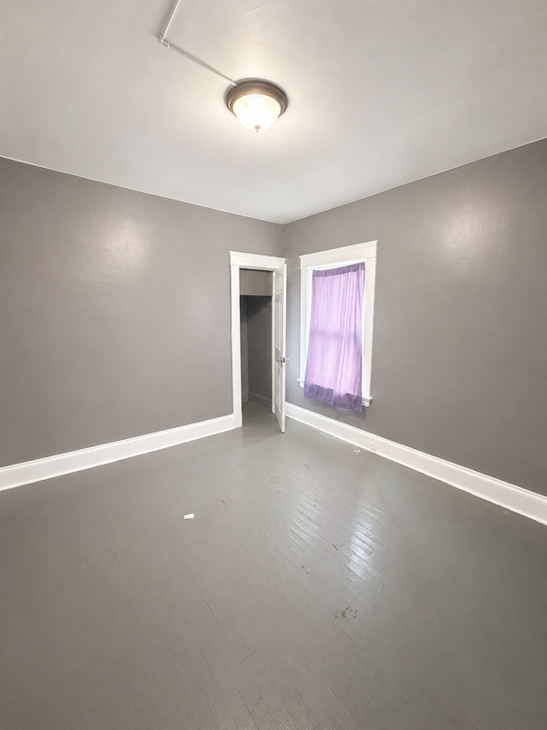 12602 Locke Ave - Photo 4 of 6