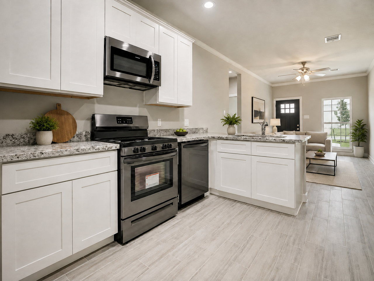 4423 Clover St #1 - Photo 5 of 10