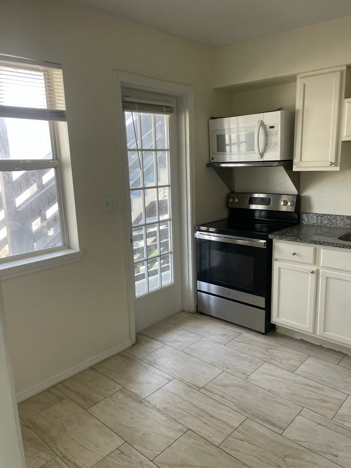 600 Riverview Boulevard #4 - Photo 3 of 14