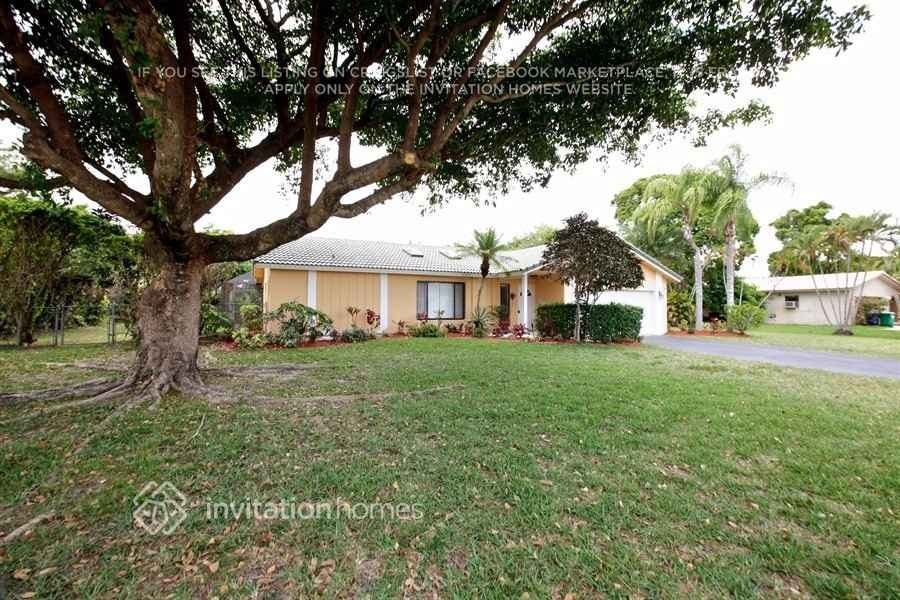 10821 Nw 33rd St - Photo 2 of 18
