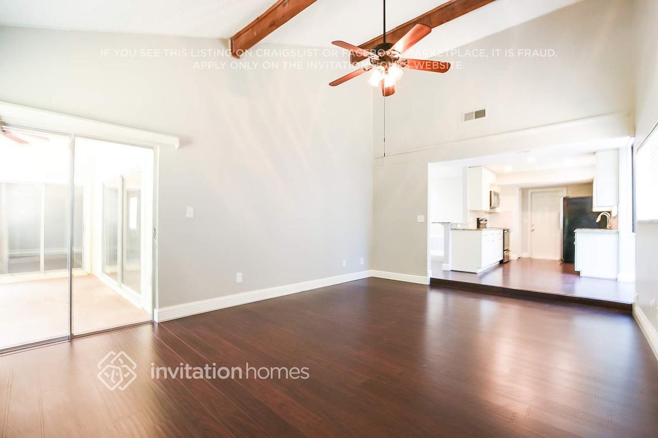3908 Woodglade Cv - Photo 3 of 17