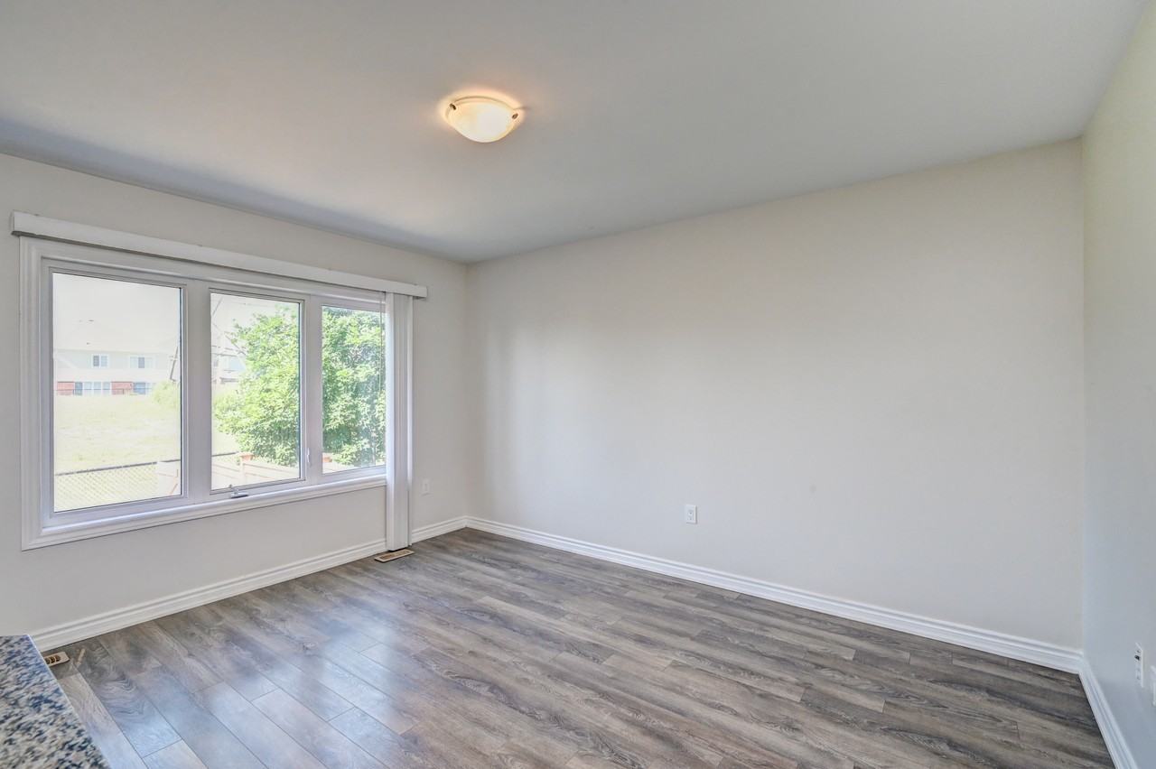 260 Waterbrook Lane - Photo 7 of 40