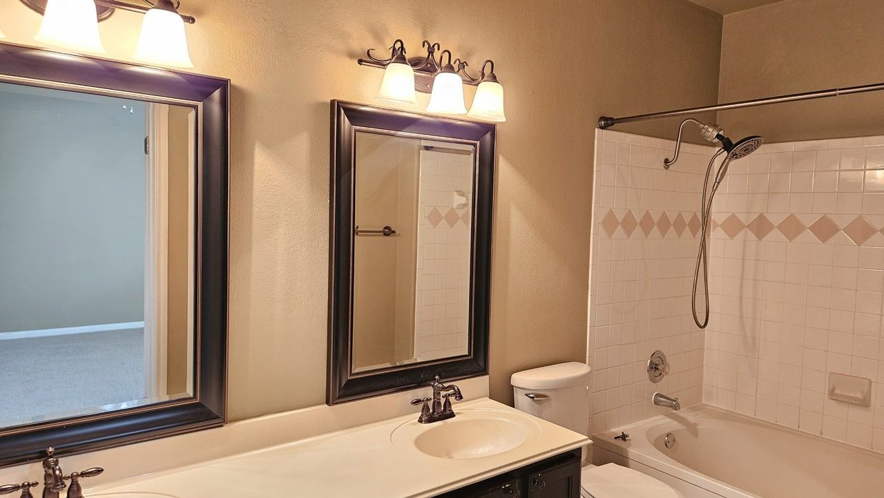 2100 Pipers Field Dr #1 - Photo 7 of 9