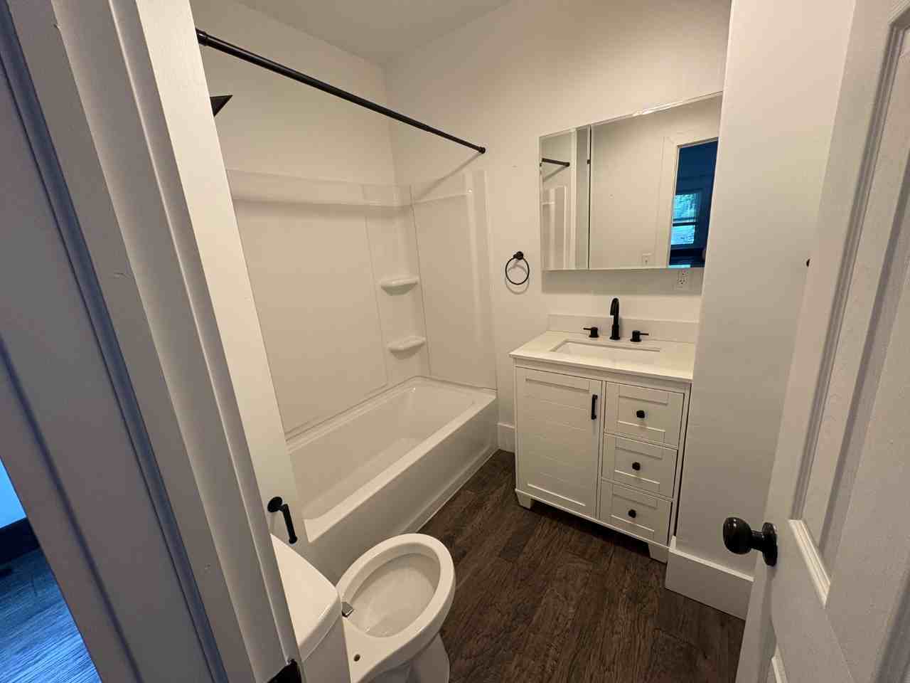 622 N Main St - Photo 4 of 11