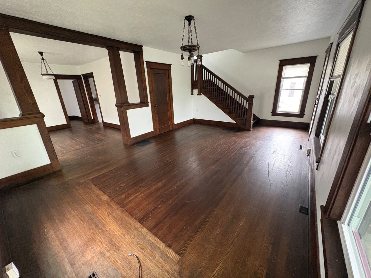 622 N Main St - Photo 6 of 11