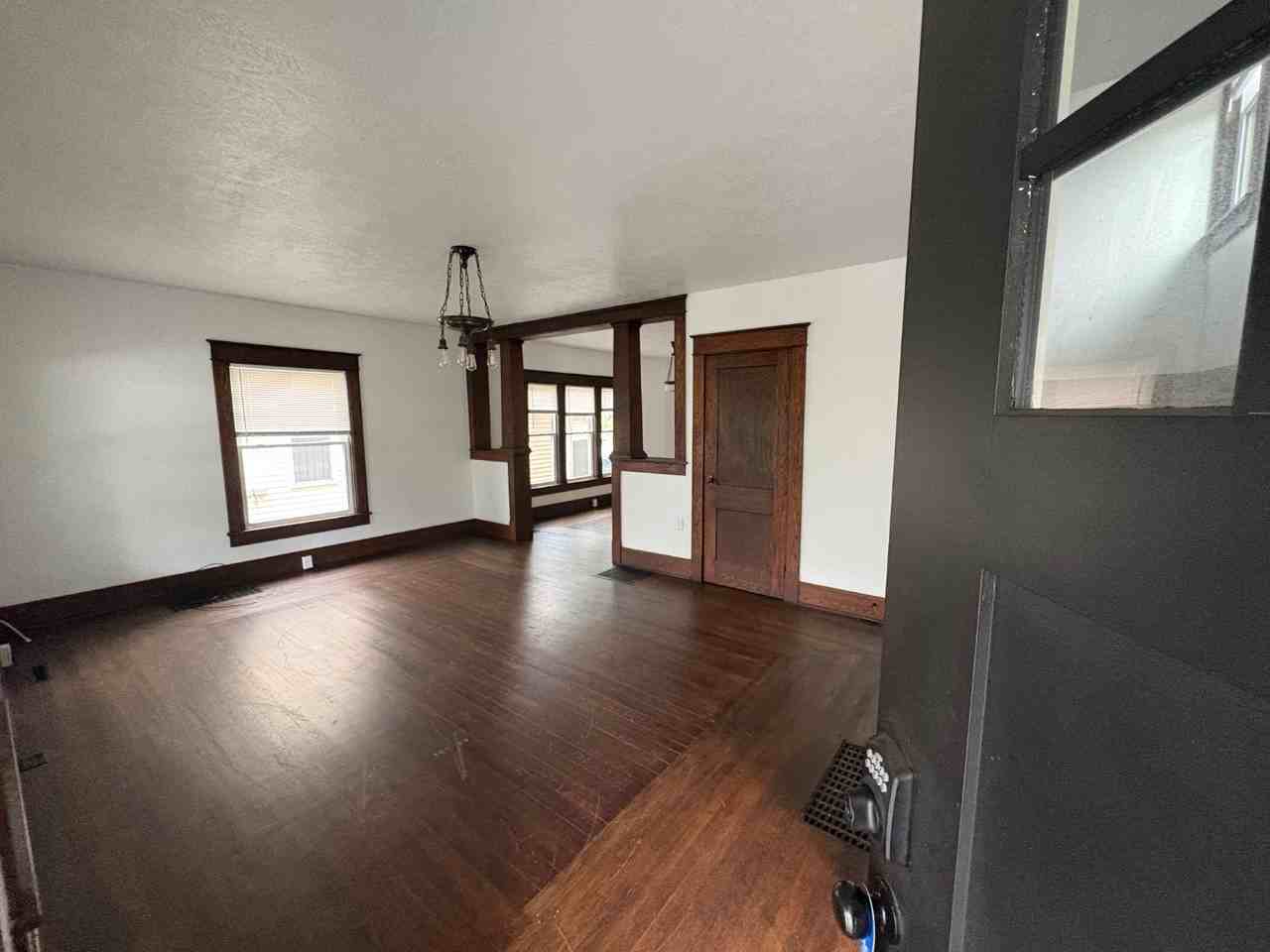 622 N Main St - Photo 7 of 11