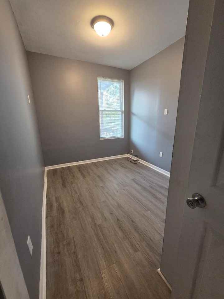 4940 W Van Buren St - Photo 6 of 17