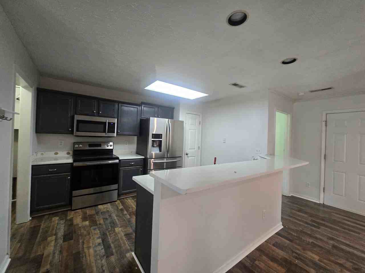 2112 Spring Hill Cir #1 - Photo 6 of 7