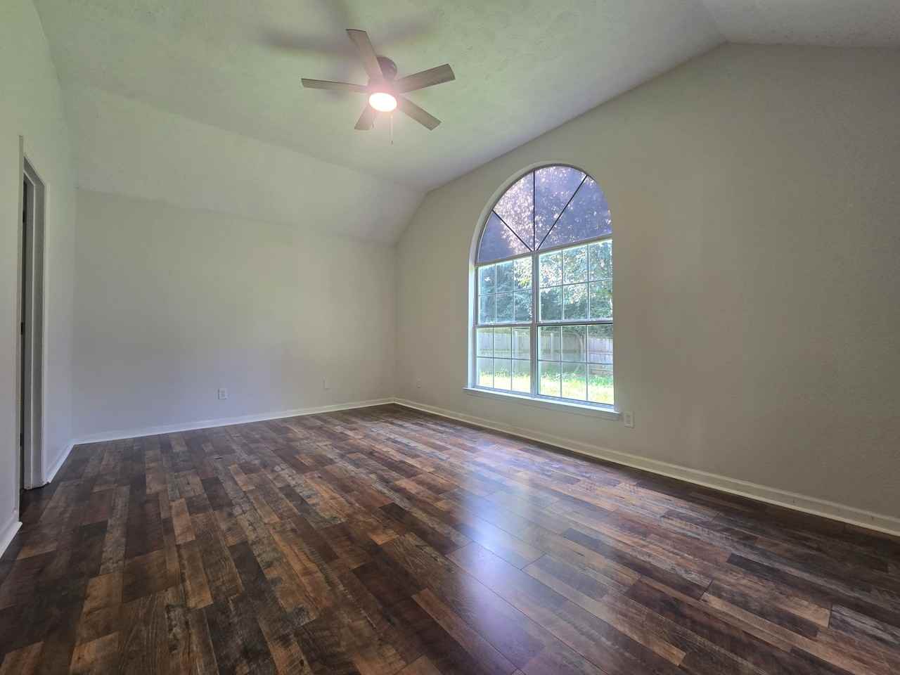 2112 Spring Hill Cir #1 - Photo 7 of 7